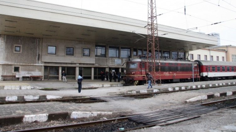 БДЖ понася огромни загуби заради кражбите. Снимка: Impact press group