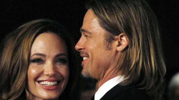 Щастливите бъдещи младоженци. Снимка: Reuters