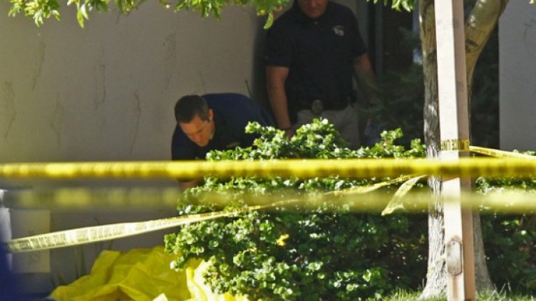 Полицията прави оглед. Снимка: Reuters