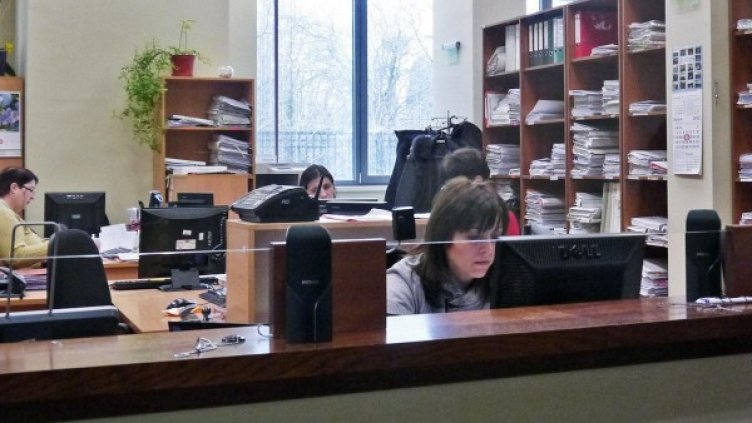 Вместо зад гише - вкъщи. Снимка: архив, Булфото