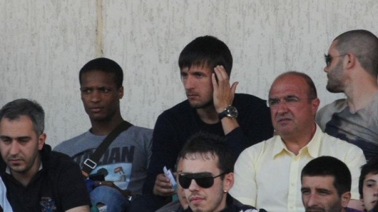 През пролетта Тасевски все по-често гледаше мачовете на Левски от трибуните. Снимка: Булфото