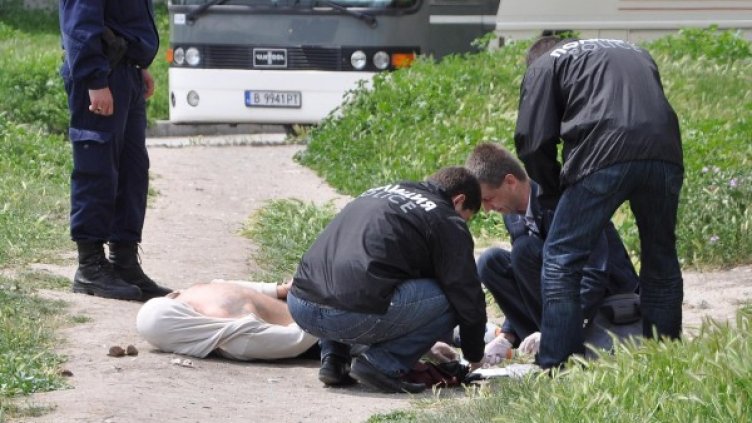 Двамата мъже са арестувани в района на частната автогара. Снимка: Булфото