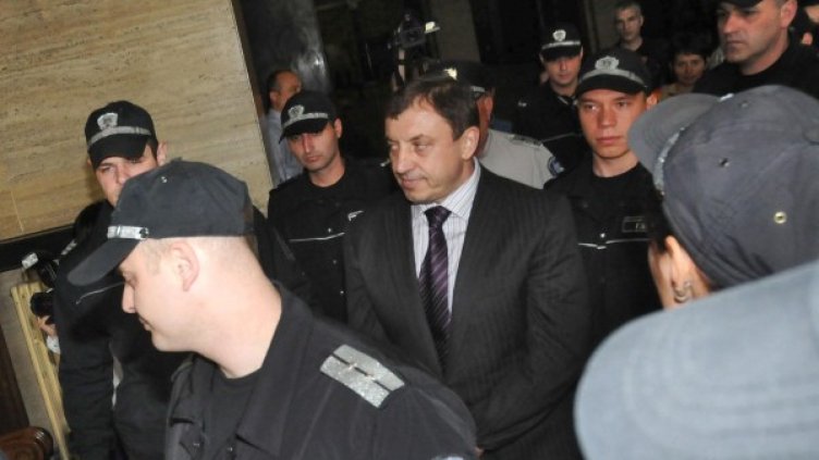 Алексей Петров бе арестуван в съдебната зала. Снимка: Булфото