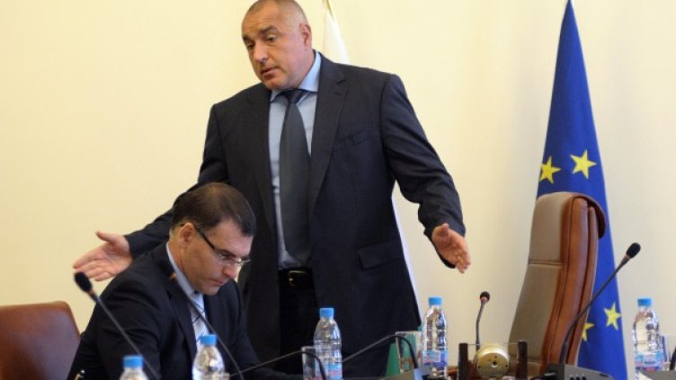 Борисов и Дянков обсъждат местенето на агенции. Снимка: архив, БТА