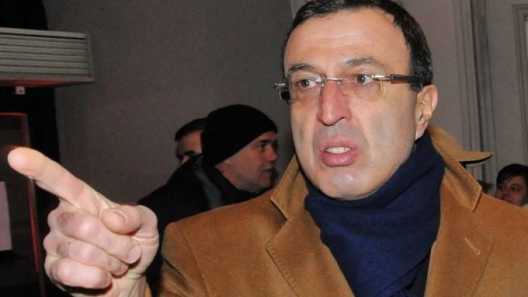 СДС да не се дава на ДСБ, опълчи се Стоянов. Снимка: Булфото