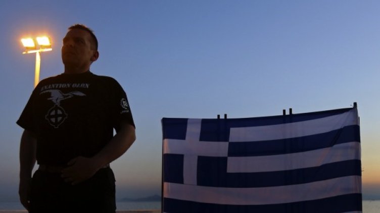 Привърженик на крайната десница. Снимка: Reuters