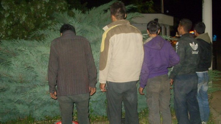 Петимата мъже са отивали към Австрия. Снимка: БТА