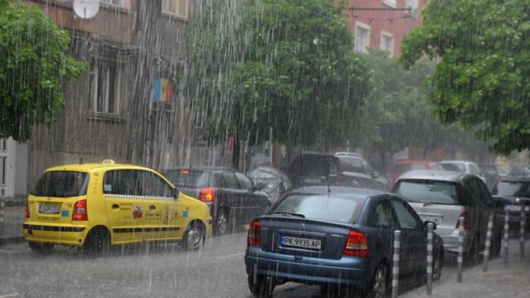Жълт код е обявен в 12 области в страната. Снимка: архив, Булфото