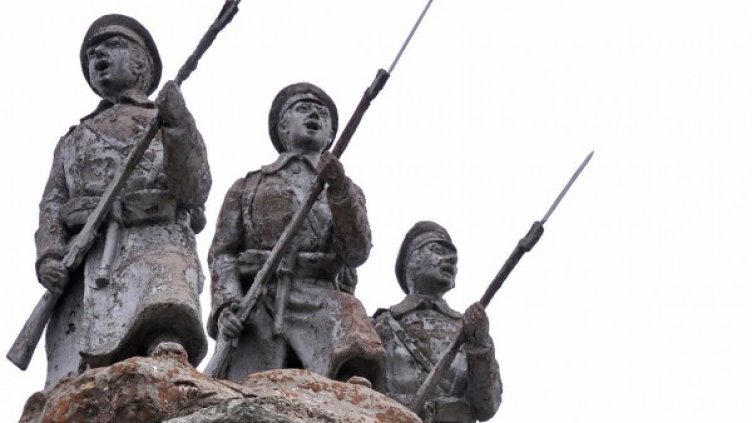 Паметникът на 10-и родопски полк от Балканската война, намиращ се в Хасково. Снимка: Булфото