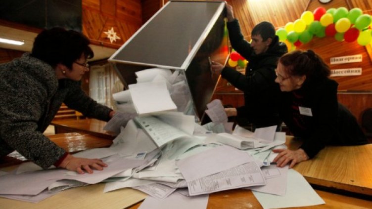 В Русия съдят учителка, заявила, че е била подложена на натиск да помогне за фалшифициране на резултатите от парламентарните избори. Снимка: архив, Reuters