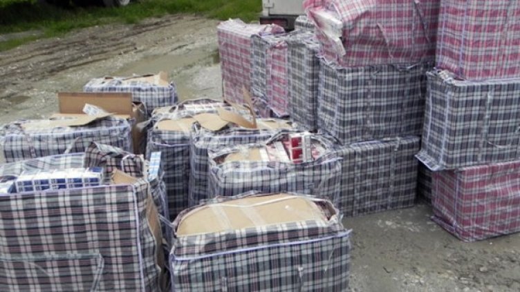 Заловените контрабандни цигари. Снимка: МВР