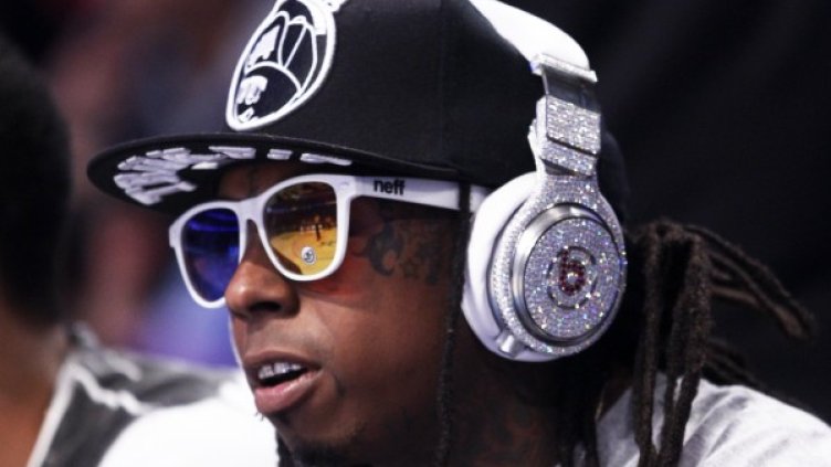 Рапърът и неговият антураж ще бъдат съдени за нападение над фен, Снимка: Reuters