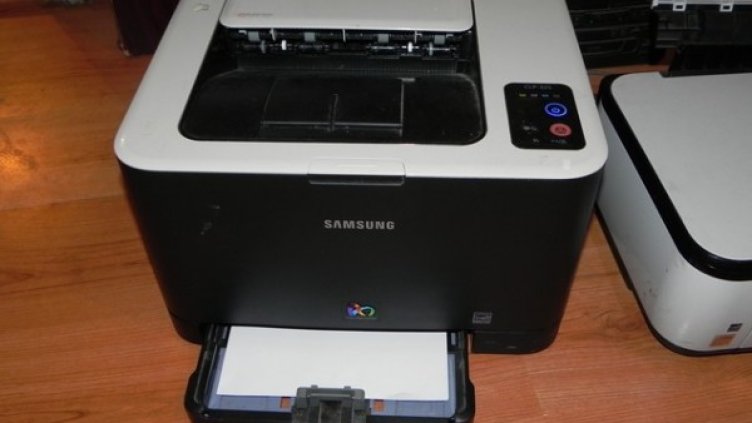 С този принтер също са се печатали фалшиви документи. Снимка: МВР