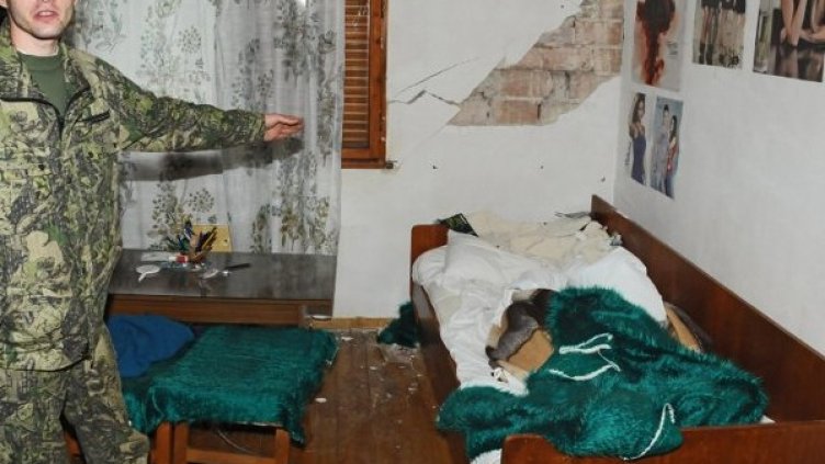 Засега няма кражби от пострадалите домове след земетресението. Снимка: Булфото