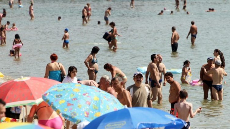 12 български плажа бяха отличени със "Син флаг". Снимка: Булфото