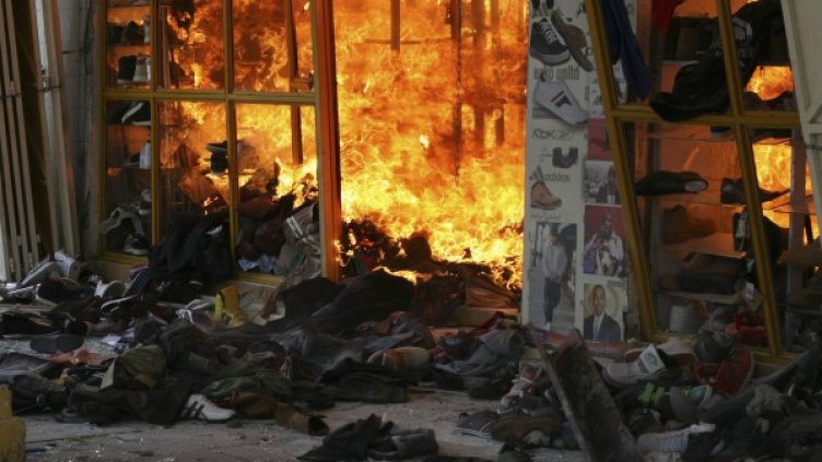 Около 30 души са ранени при експлозия в малък търговски център в Найроби. Снимка: Reuters