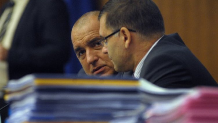 Борисов праща Дянков в парламента заради укрепването на мостовете. Снимка: БТА