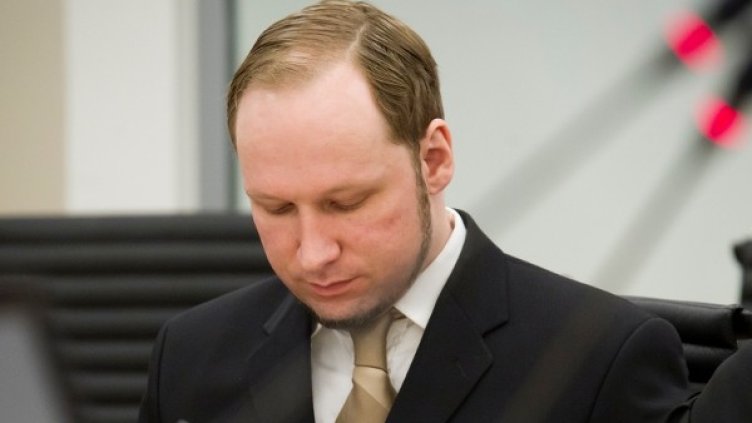 Андерш Брайвик в съдебната зала. Снимка: Reuters