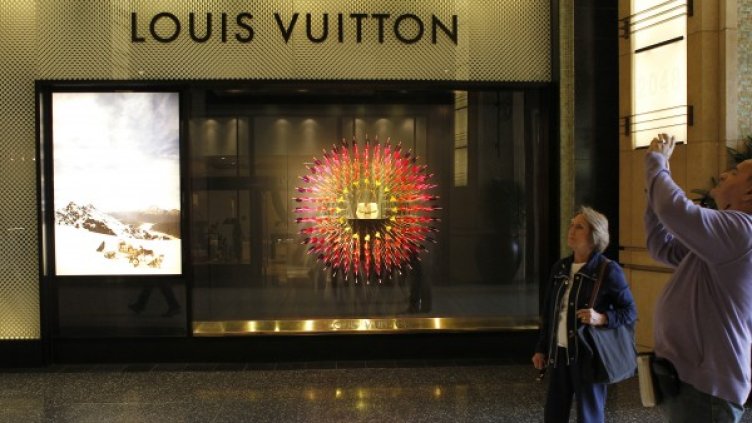 Магазин на Louis Vuitton. Снимка: Reuters