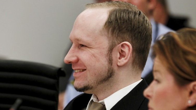 Андерш Брейвик в съдебната зала. Снимка: архив, Reuters