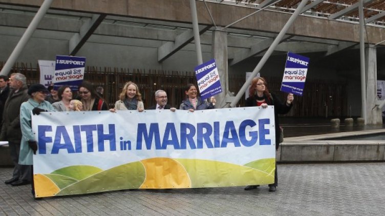 Благодарение на стабилността с годините семейните хора се оказват по-щастливи от самотните. Снимка: архив, Reuters