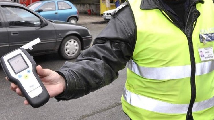 От днес започват масирани проверки за шофиране след употреба на алкохол. Снимка: архив, Булфото