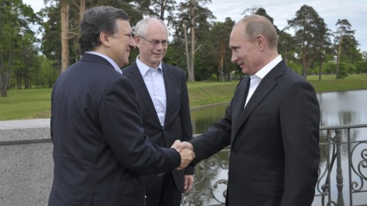 Жозе Барозу, Херман ван Ромпой и Владимир Путин. Снимка: Reuters