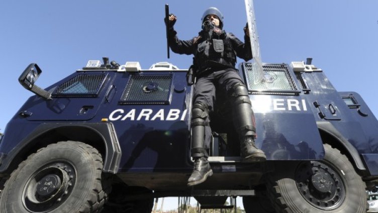Карабинерите провеждат в седем европейски страни мащабна операция. Снимка: архив, Reuters
