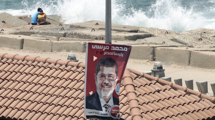Предизборен плакат на Мохамед Морси в град Александрия. Снимка: Reuters