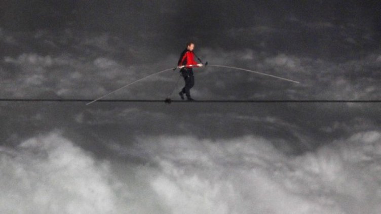 Акробатът бил спокоен. Снимка: Reuters