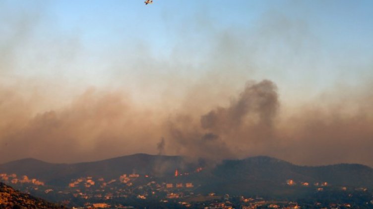 Гърция поиска помощ заради бушуващите пожари. Снимка: Reuters