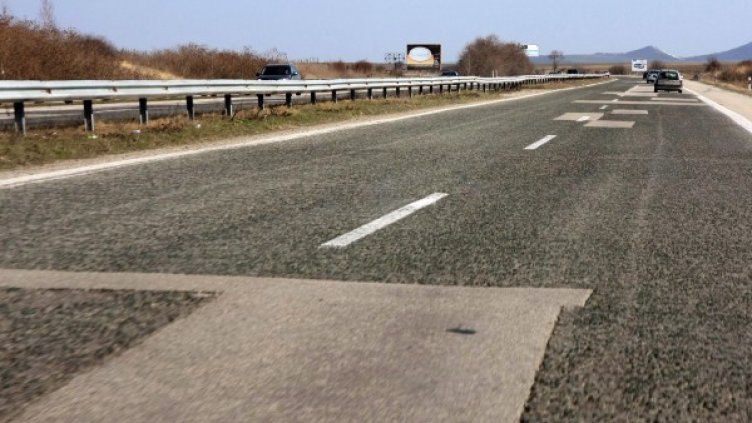 Пътните настилки са сухи. Снимка: Булфото