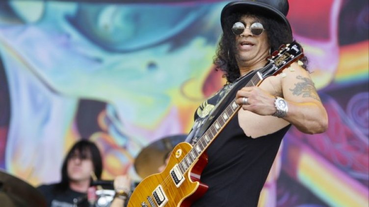 Слаш ще се сдобие със звезда на 10 юли. Снимка: Reuters