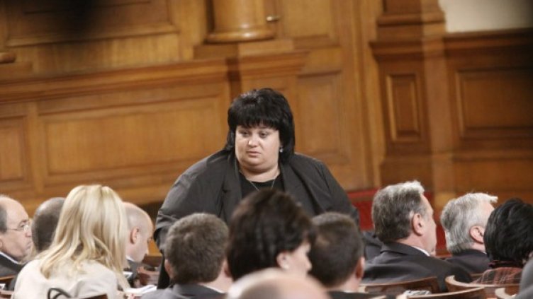 Искра Фидосова не хареса думата бонуси. Снимка: архив, БТА