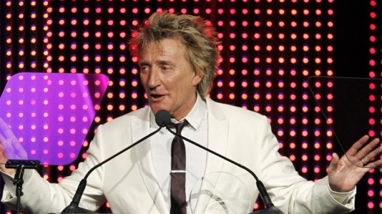 Род Стюарт е единствения с две песни в челната десетка. Снимка: Reuters