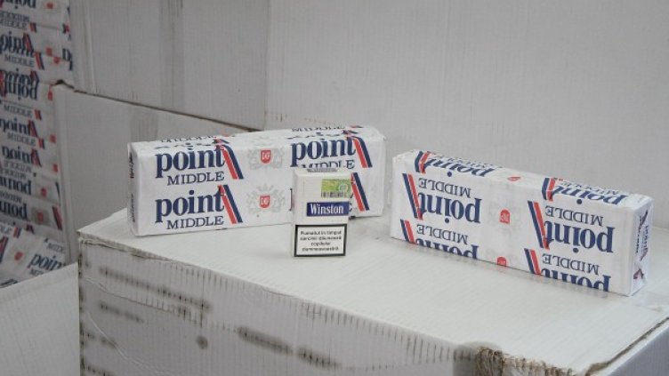 Цигарите са били открити в микробуса. Снимка: архив Булфото