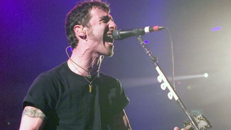 Лекарска забрана лиши родните фенове да видят Съли Ерна на живо. Снимка: Reuters