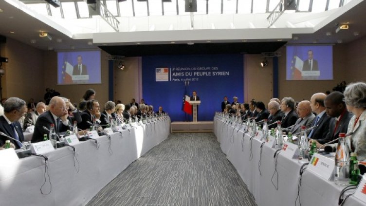 Около 100 западни и арабски страни участваха в срещата на групата "Приятели на сирийския народ" в Париж. Снимка: Reuters