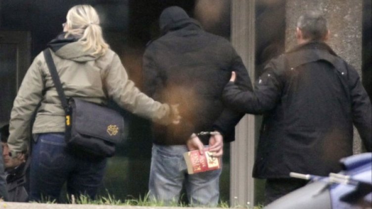 Арест на заподозрян в неонацистка дейност в Германия. Снимка: Ройтерс