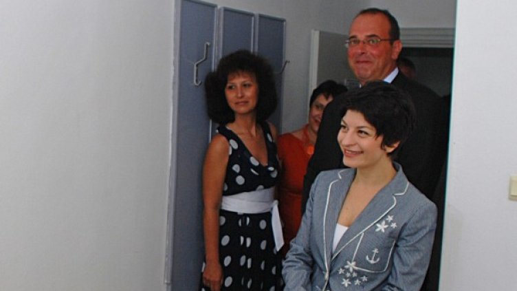 Атанасова беше на посещение в Добрич. Снимка: БТА