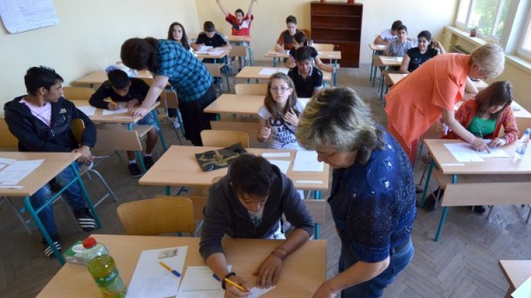 Учениците ще могат да избират между двата предмета. Снимка: Impact press group