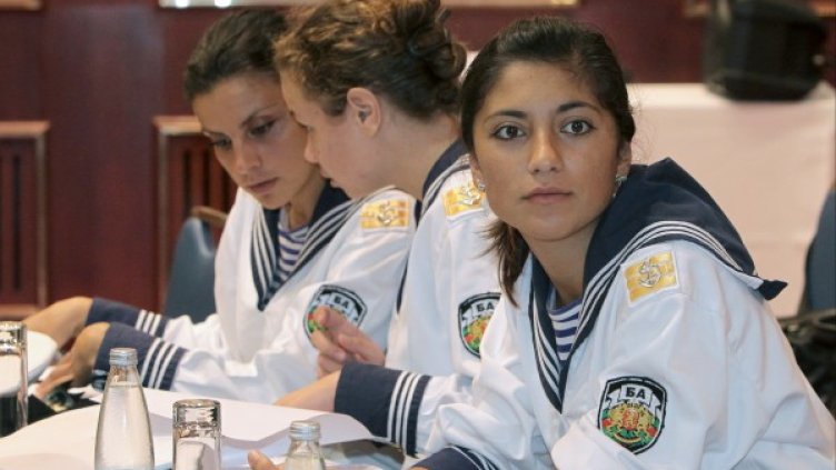 Аню Ангелов иска повече жени в армията. Снимка: БТА