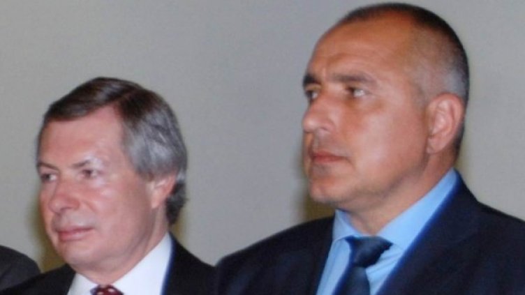 Скоро ще се сбогуват. Снимка: Impact Press Group