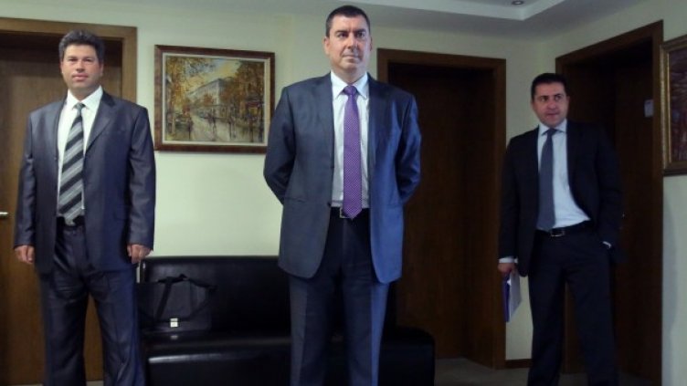 Ангел Илиев (л), Вичо Вичев и Божидар Джамбазов(д). Снимка: БТА