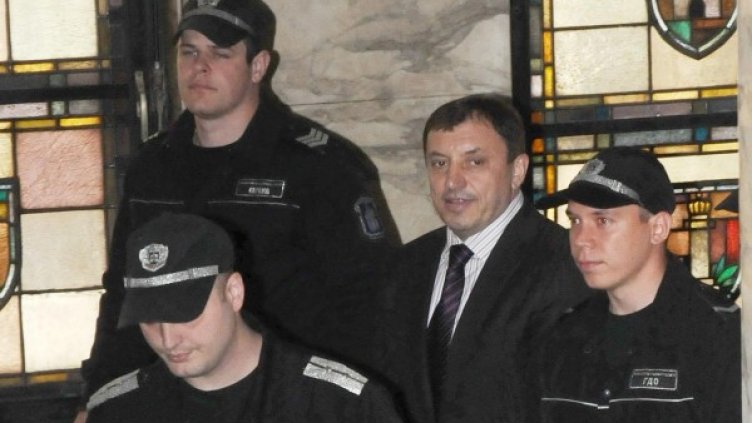 Петров очаква всичко. Снимка: Булфото