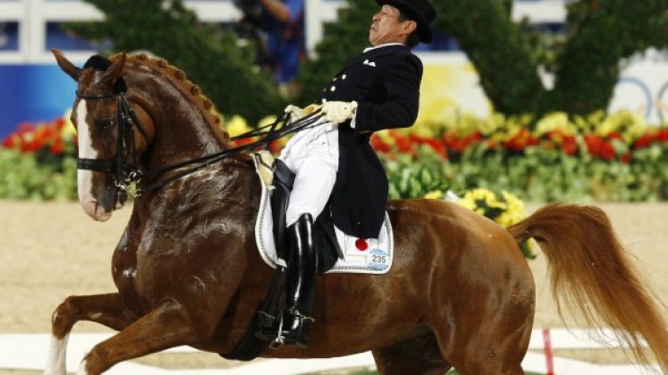 Хироши Хокецу не се е отказал да гони олимпийската си мечта, че на 71 години може да вземе медал в Лондон. Снимка: Reuters