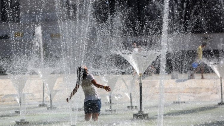 Най-топло днес бе в Ловеч. Снимка: БТА