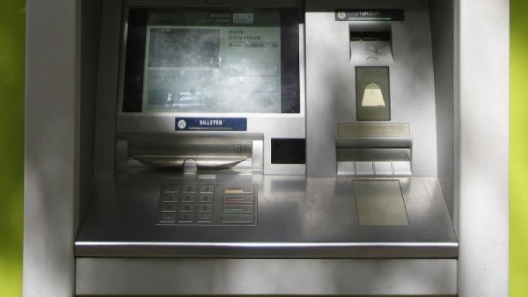 Четиримата мъже са арестувани за 24 часа. Снимка: Reuters