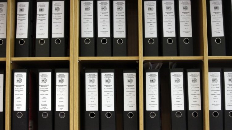 Съдия наредил един от помощниците му да купи шнапс, за да си "освежи" паметта свидетелят.  Снимка: архив, Reuters