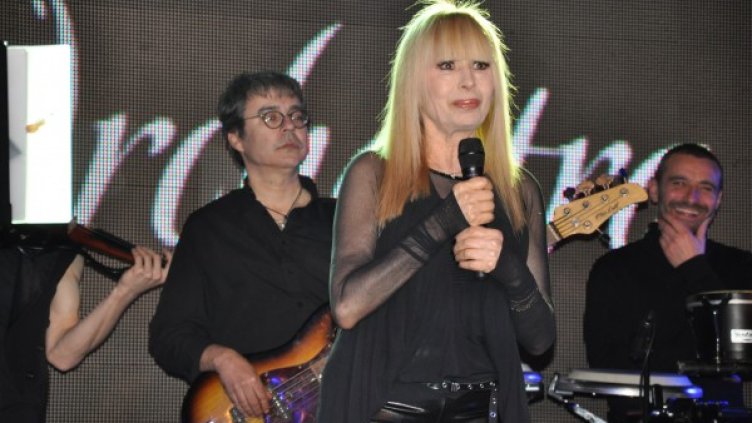 Заради предстоящия концерт Лили Иванова започна доста често да говори пред медиите. Снимка: Dnes.bg